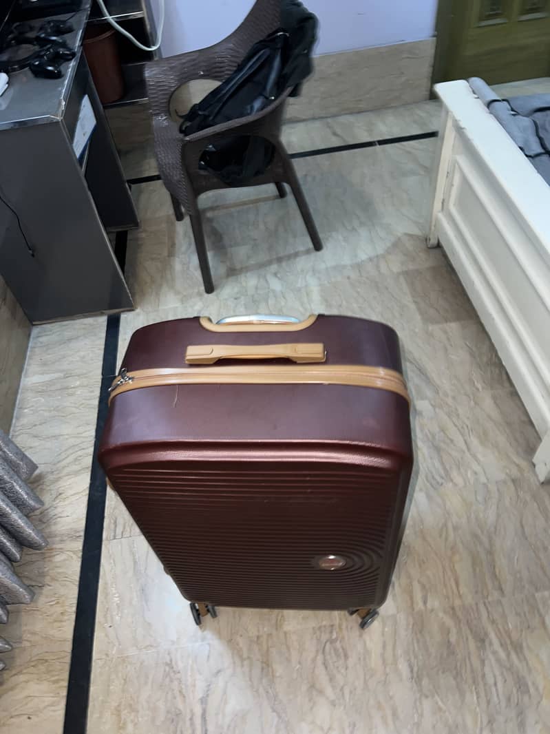 Suit case large size 4