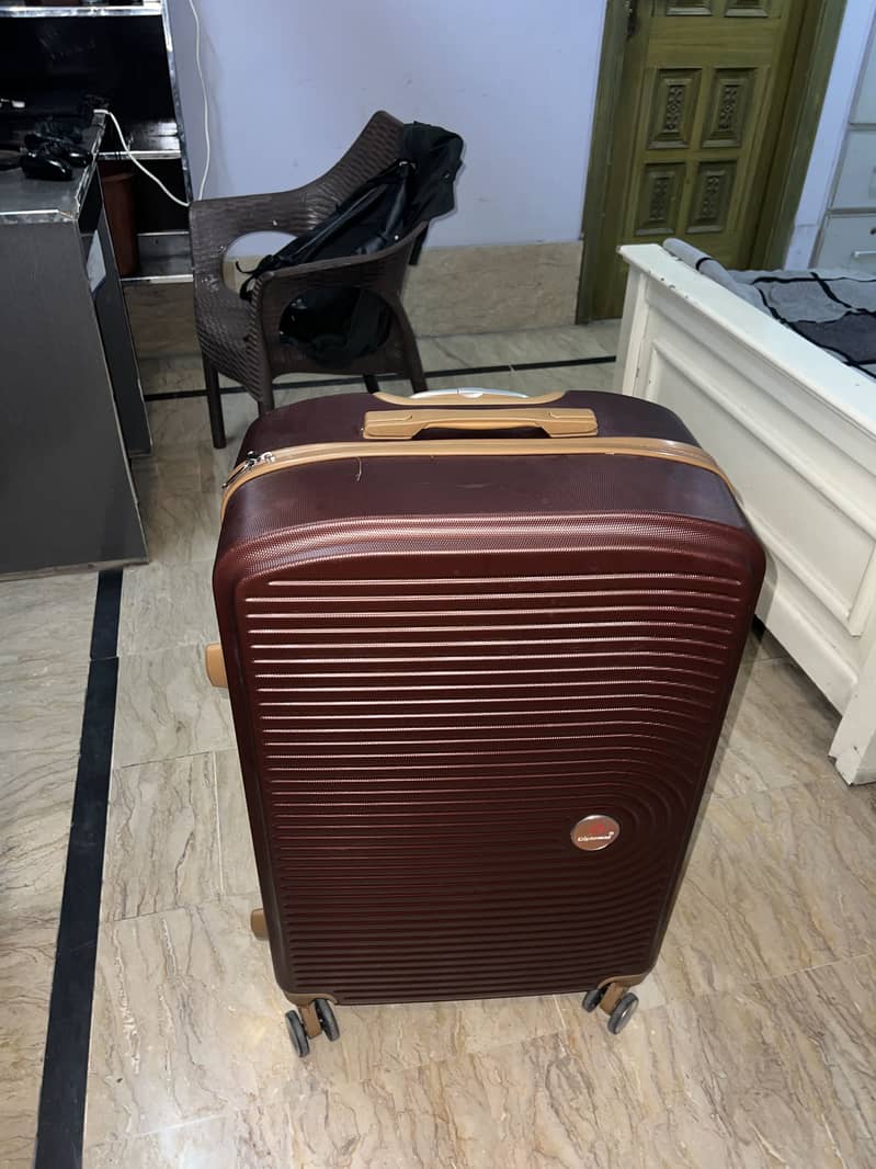Suit case large size 5