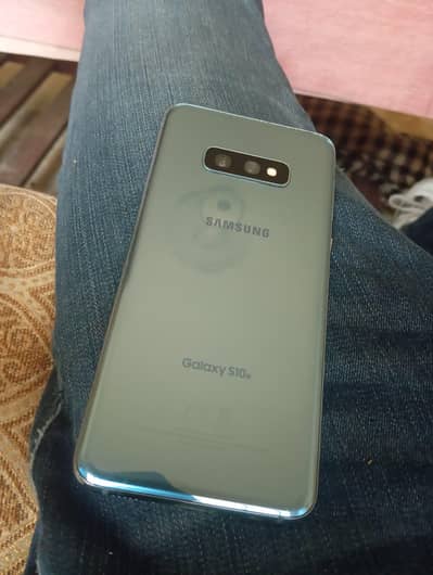 Samsung s10e