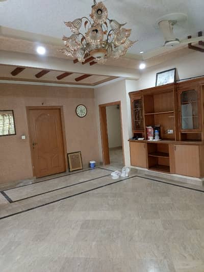 10 Marla Upper Portion Available For Rent In Wapda Town Phase 1
