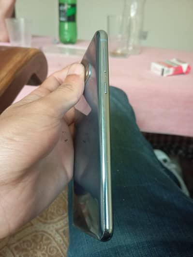 Samsung s10e