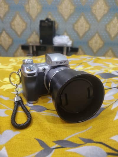 Sony DSLR 10/10 Condition "URJENT SELL" No: 03162770008
