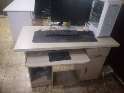 Computer Table