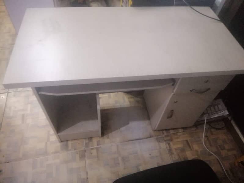 Computer Table 3