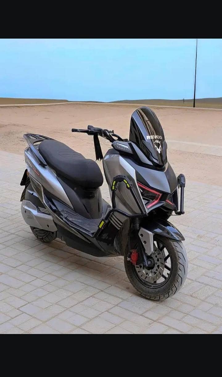 revoo e52 5