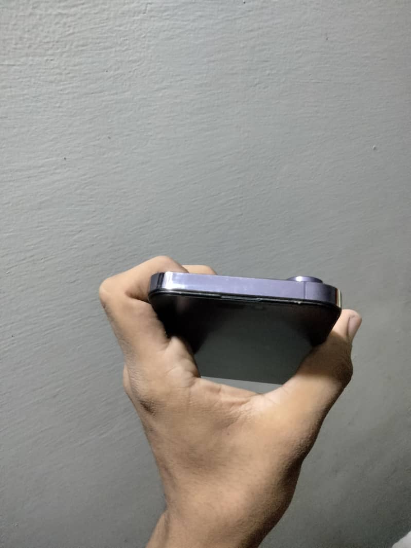Iphone 14 pro max 4