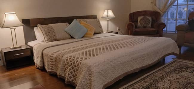 Interwood Bed with mattress, side tables, TV table
