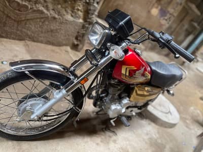 CG 125 2025 GOLDEN EDITION ZERO METER CONDITION FIRST OWNER KARACHI