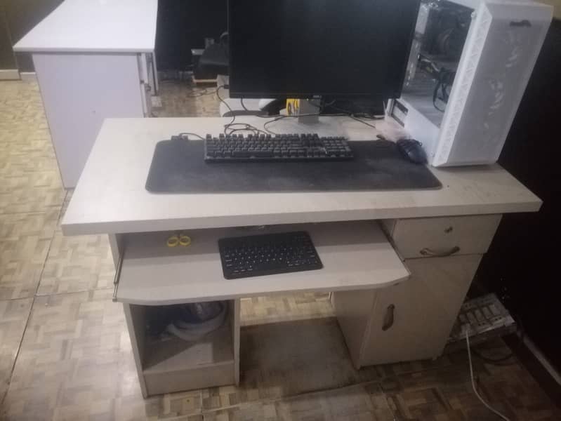 Computer Table 2