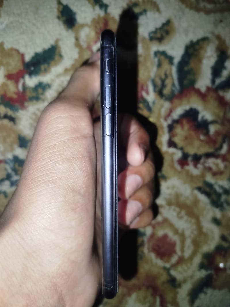 iphone 8 (read add) 4