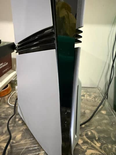 PS5 PRO disc edition 2TB brand new 15 game Sath for sale