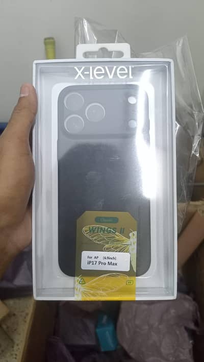 17 pro max cover