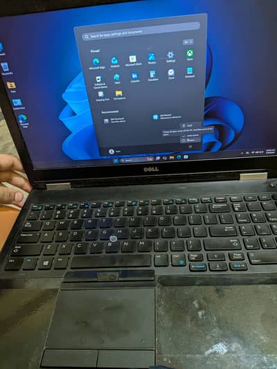 Dell E5570 I7 6th gen 8\256