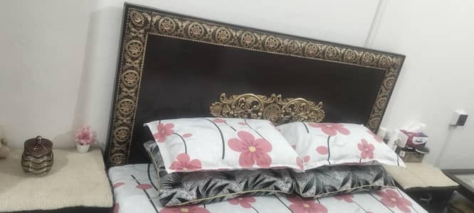 3 months Used bed with side tables / Urgent Sale