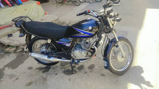 Suzuki GS 150 2014