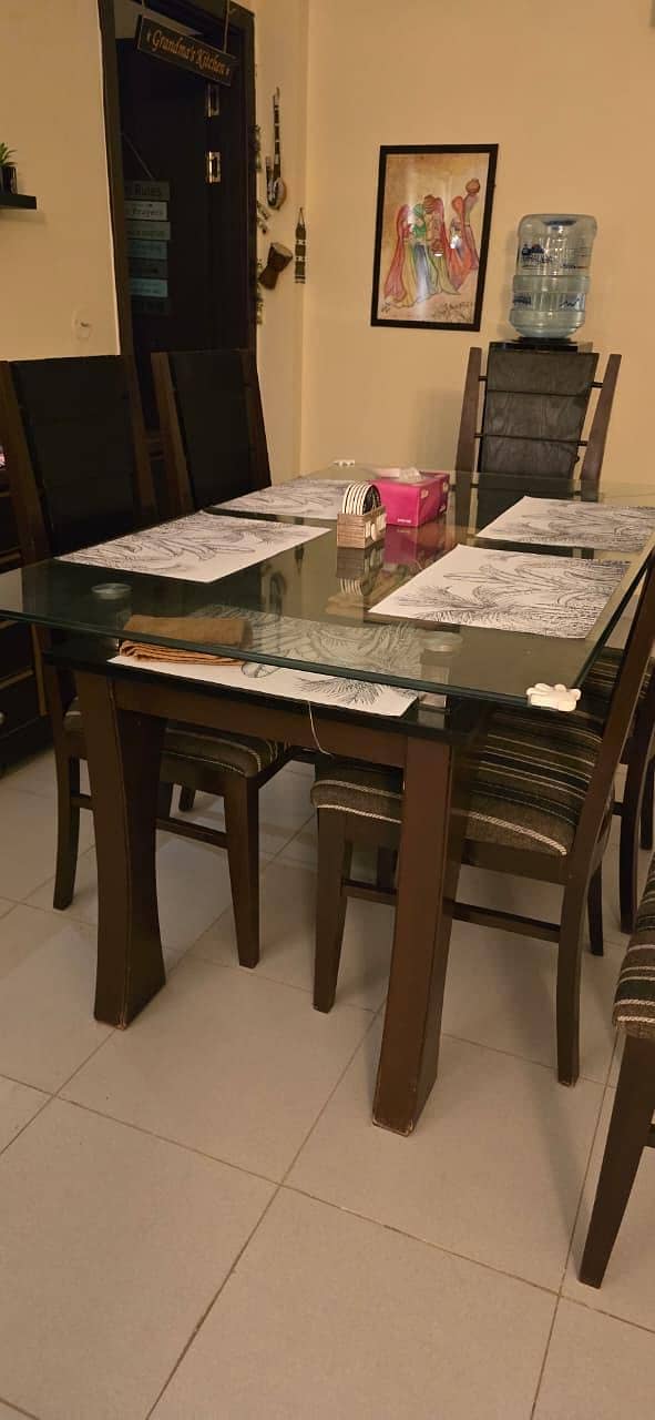 6seats dining table 1