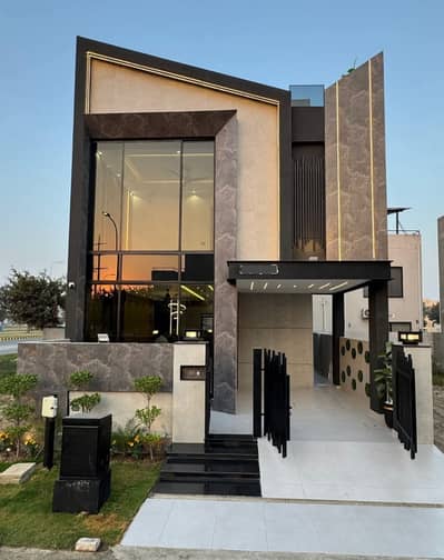 BRAND NEW 5 MARLA HOUSE FOR RENT IN DHA PHASE 9 TOWN