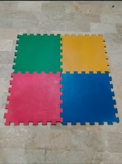 GYM TILE
