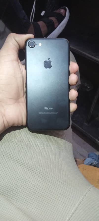 iphone 7 128GB.      BT%80