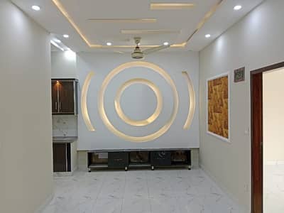 5 MARLA LIKE BRAND NEW HOUSE AVAILABLE FOR SALE