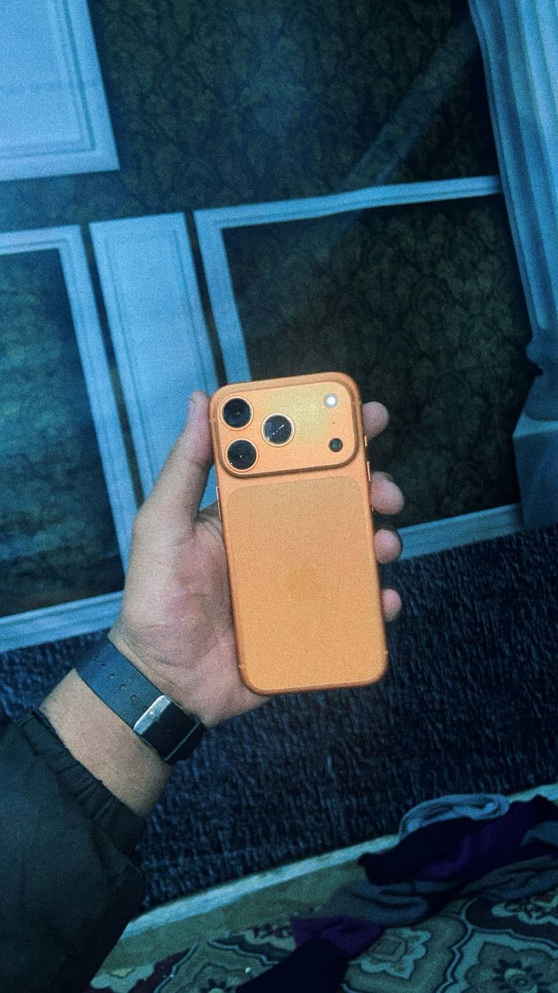 iPhone 17 pro 10/10 condition 0