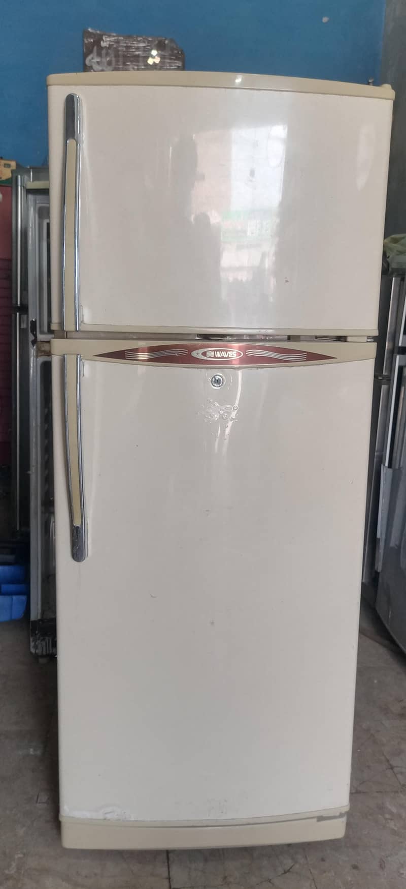 Waves fridge 1