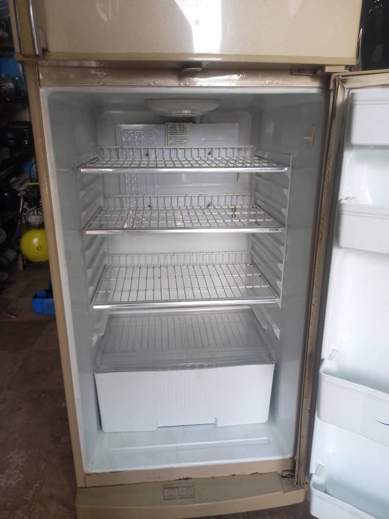 Waves fridge 3