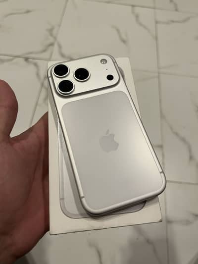 iPhone 17 pro jv