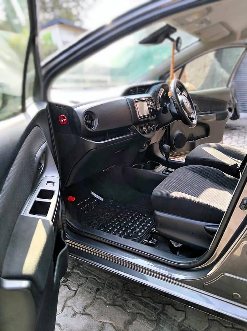 Vitz car 4