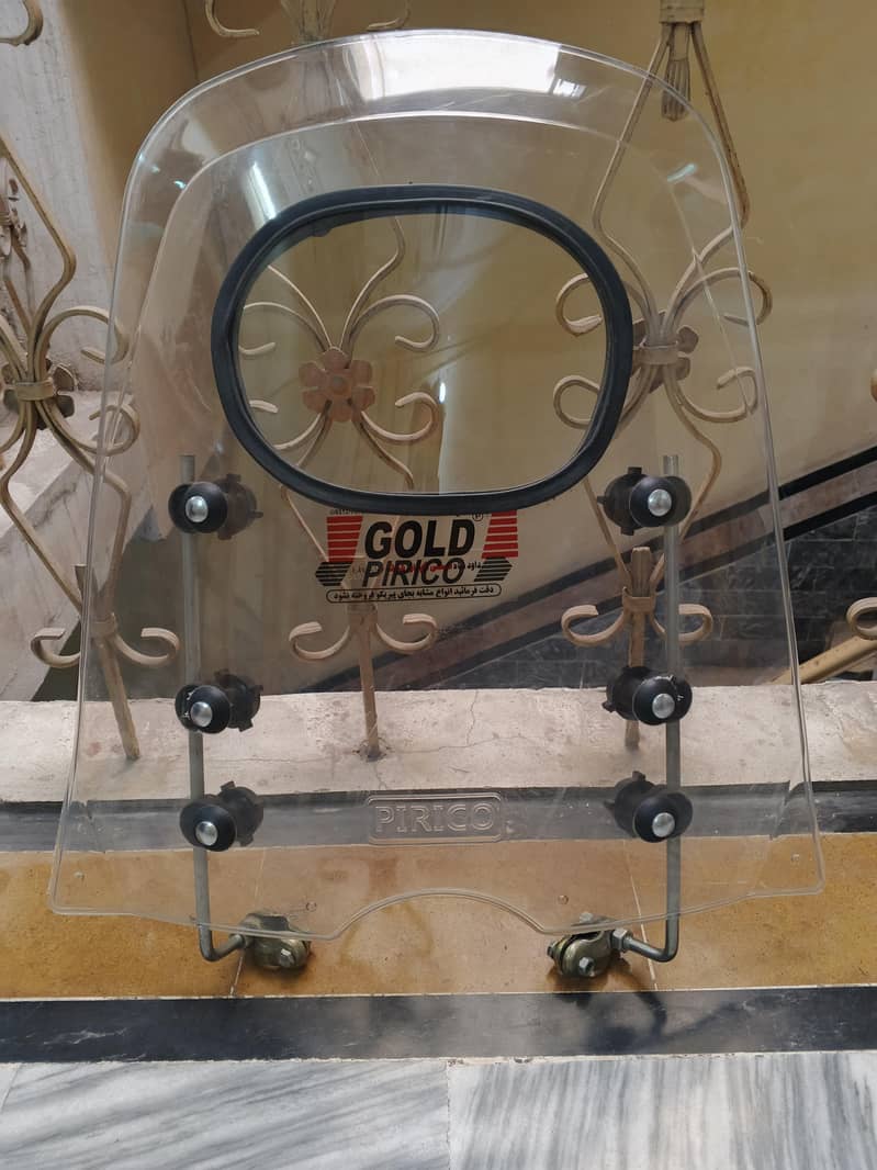 CD 70 bike's front windshield 0