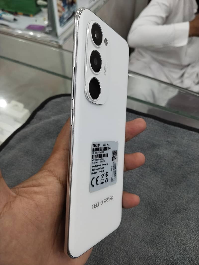 Techno Spark 40Pro Plus 1