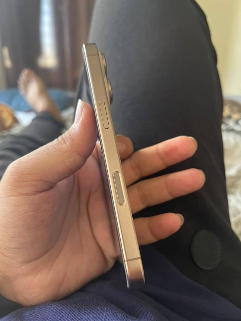Iphone 16 pro 0