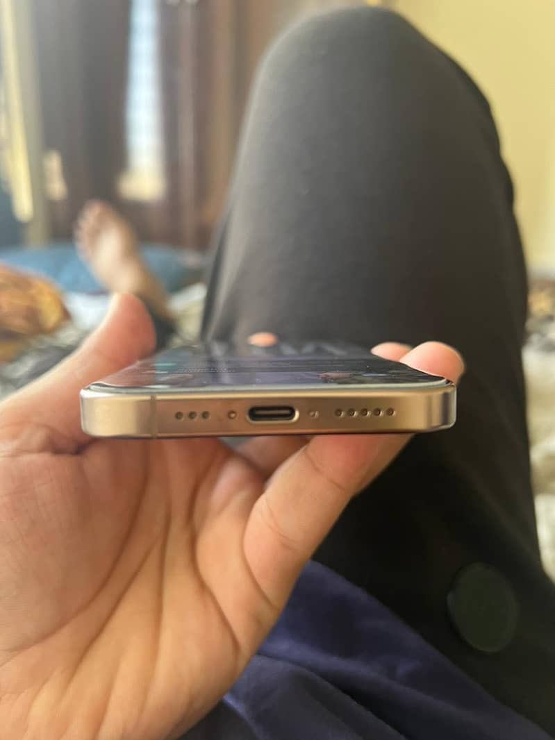 Iphone 16 pro 1