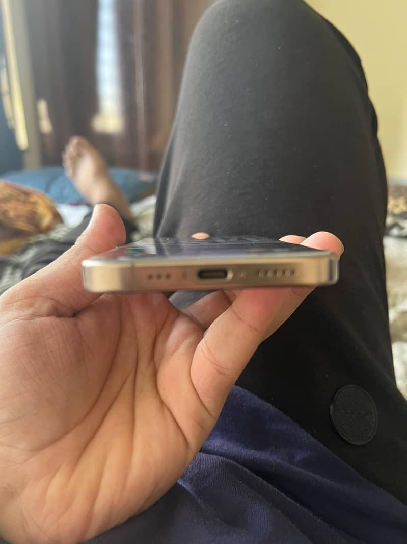 Iphone 16 pro 2