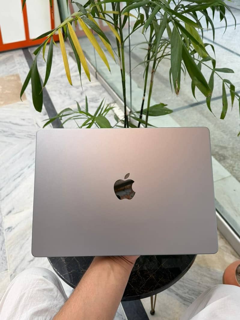MacBook Pro M1 Pro 1