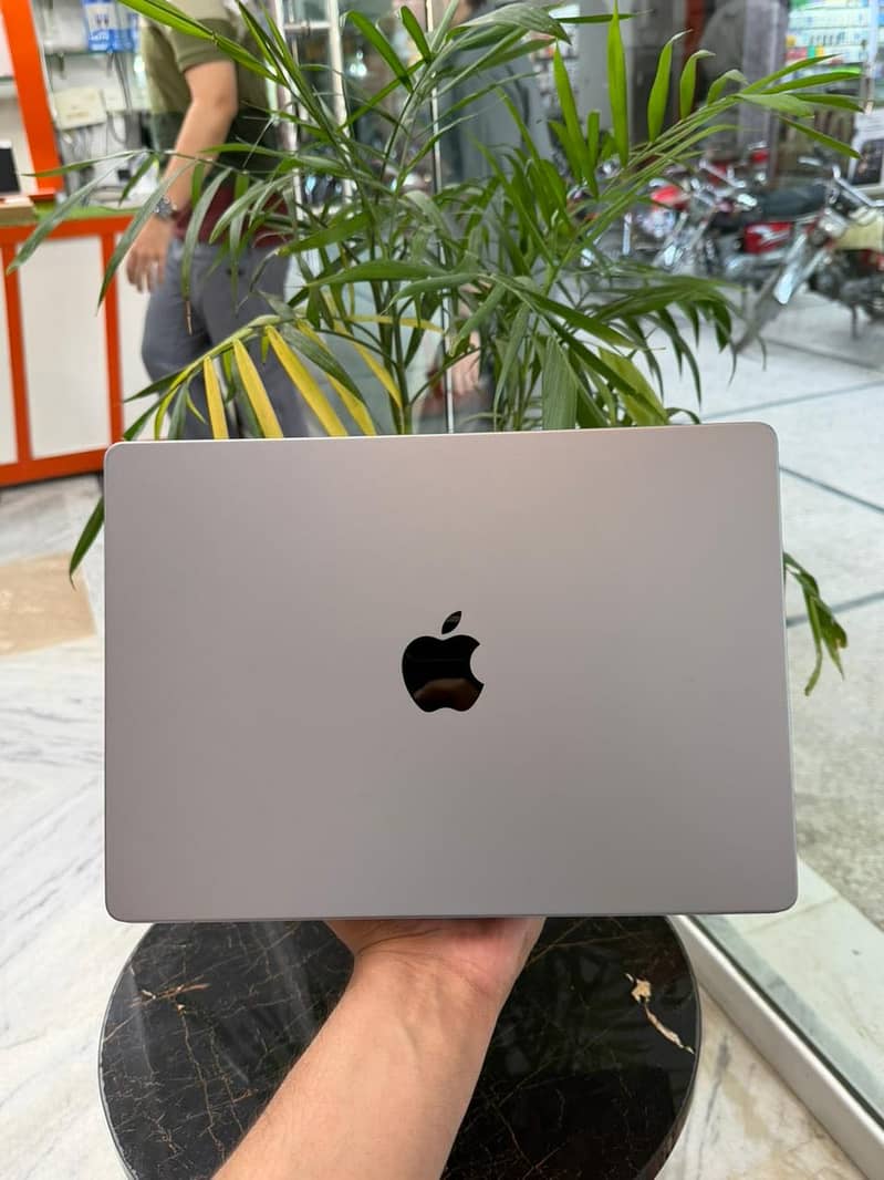 MacBook Pro M1 Pro 2