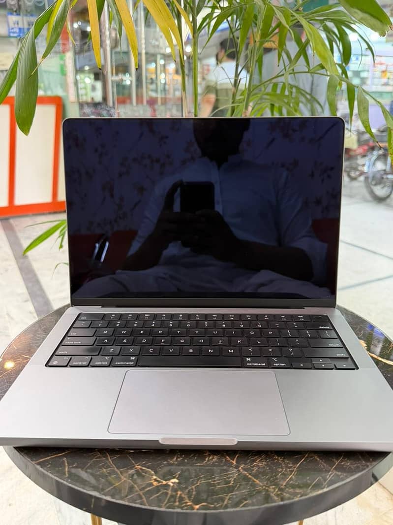 MacBook Pro M1 Pro 4
