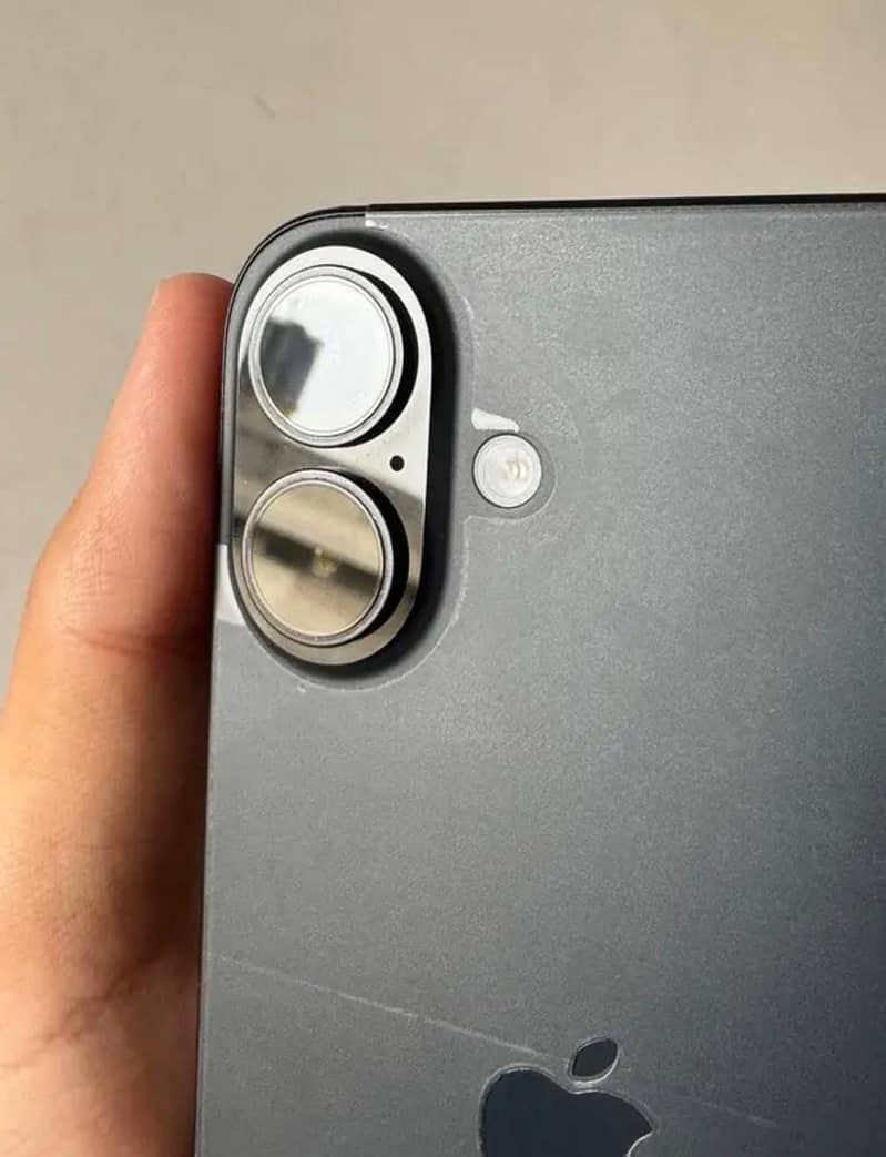 iPhone 16 | Pristine Condition | Complete Box 2
