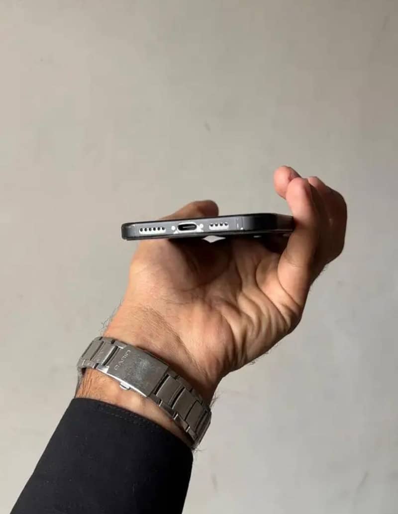 iPhone 16 | Pristine Condition | Complete Box 7