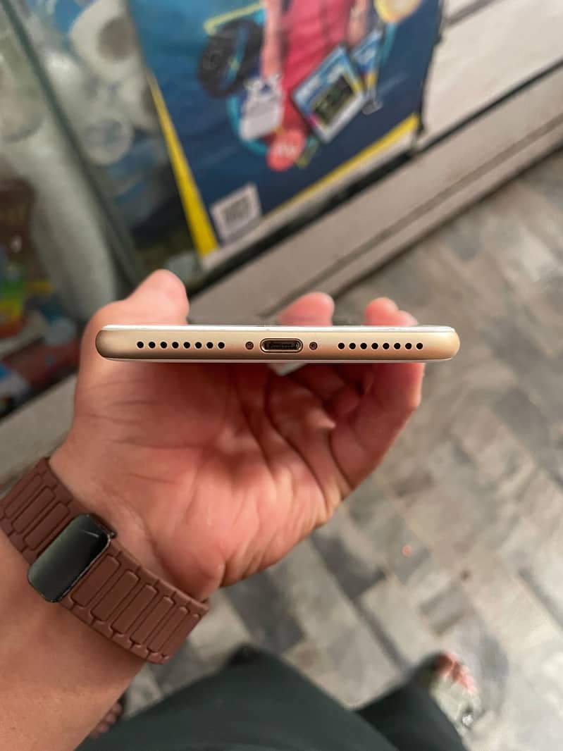 iPhone 7 Plus 4