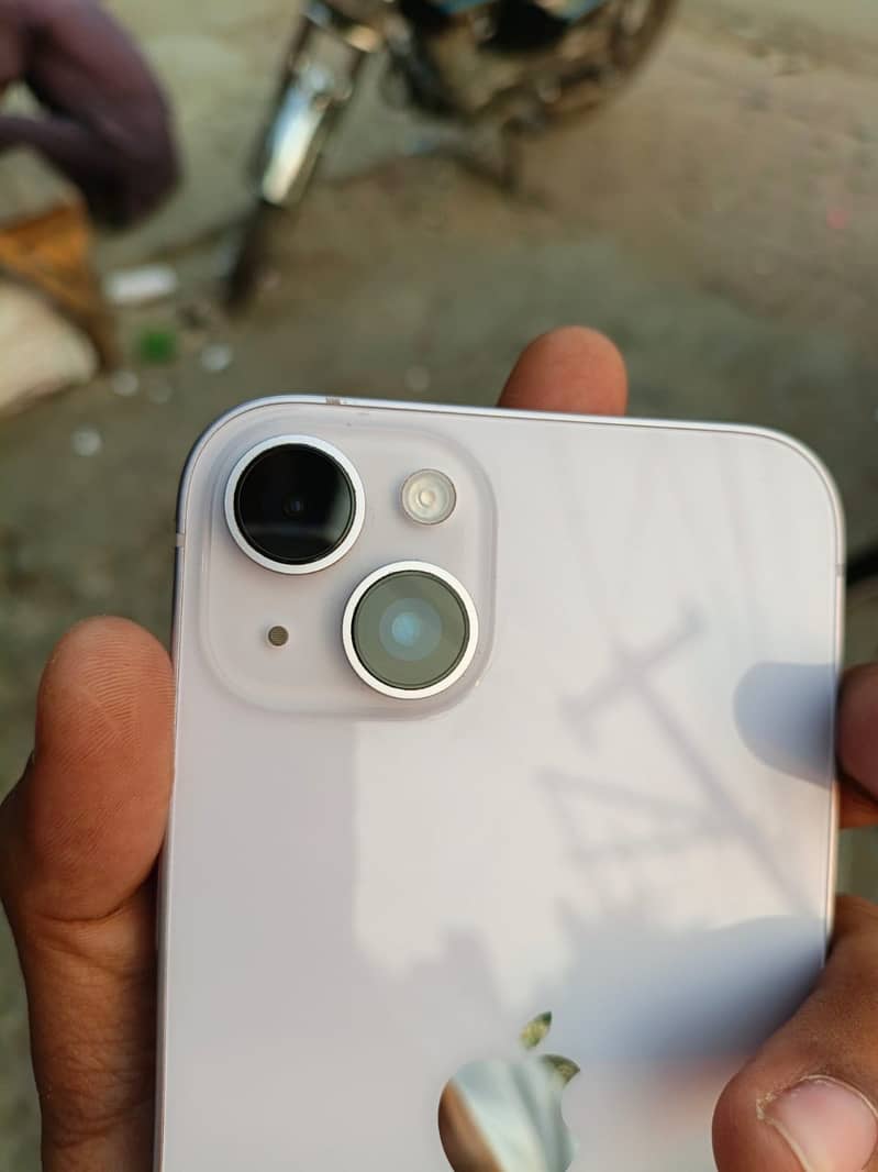 iPhone 14plus scratch less mobile 4