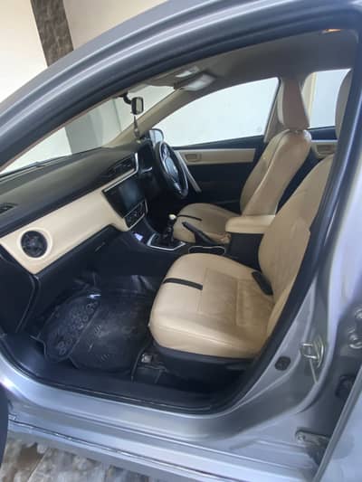 Corolla Altis 1.6 manual total genevan