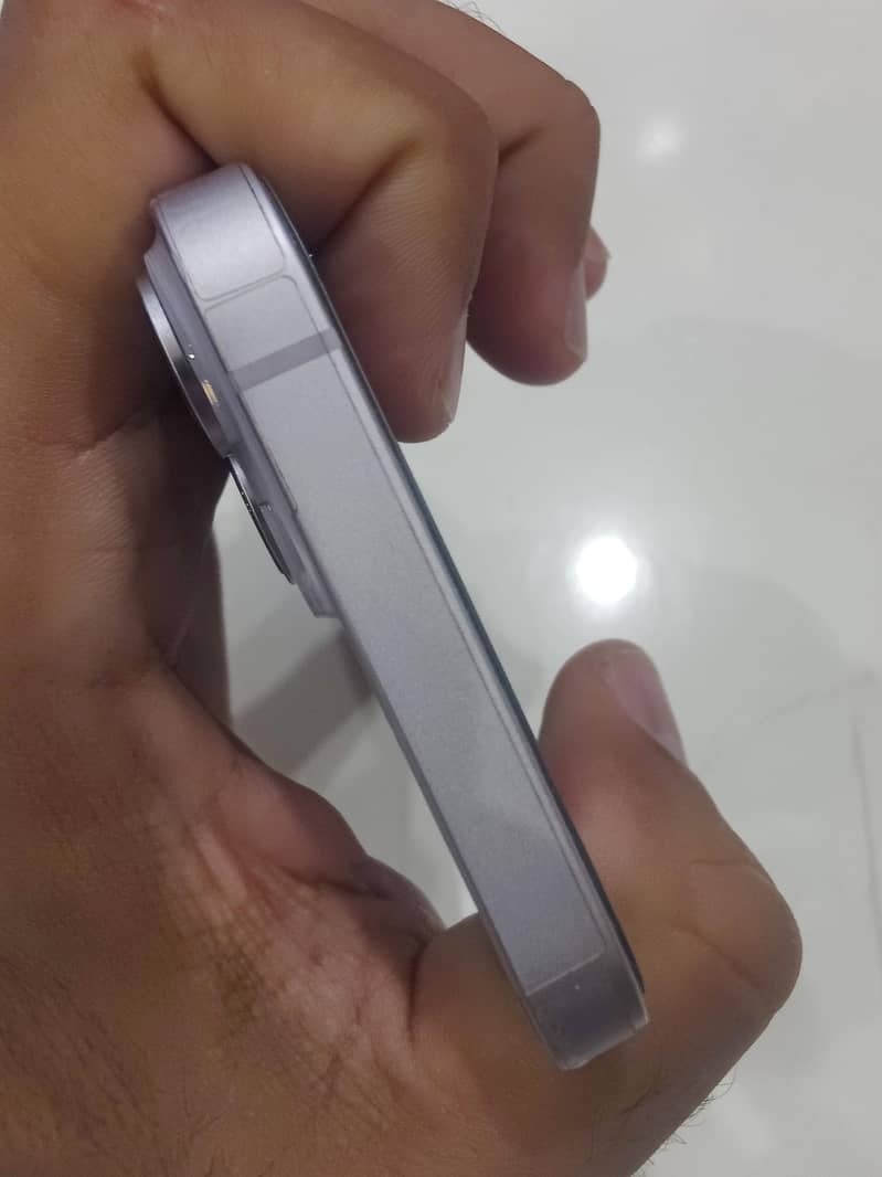 Iphone 14 10/10 condition 3
