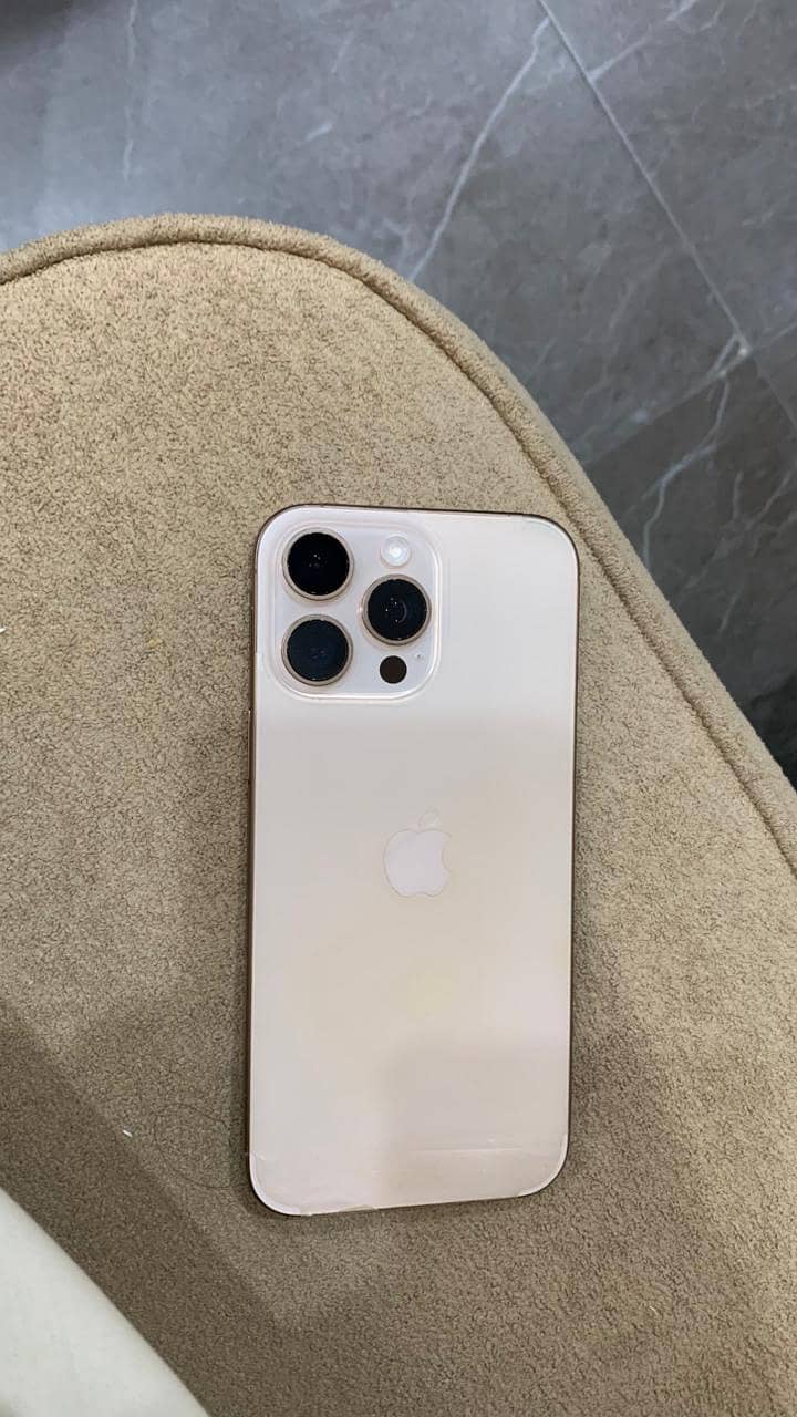 iPhone 16 pro max 1
