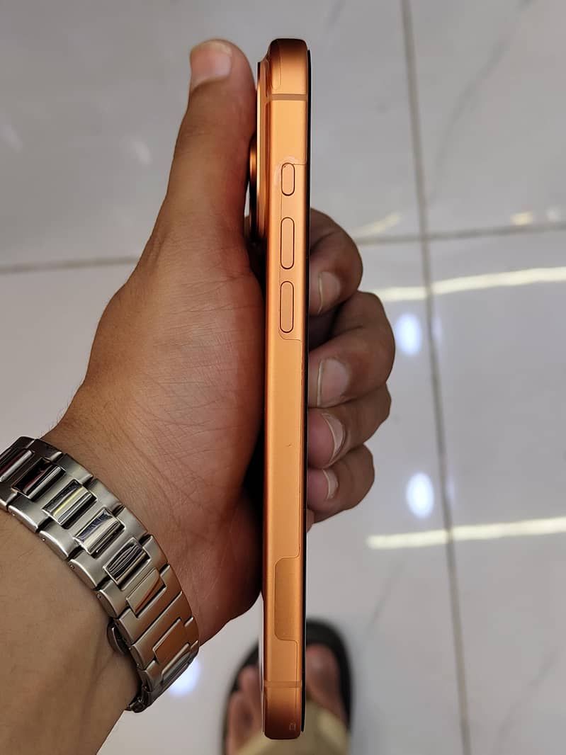 IPHONE 17 PRO MAX 5