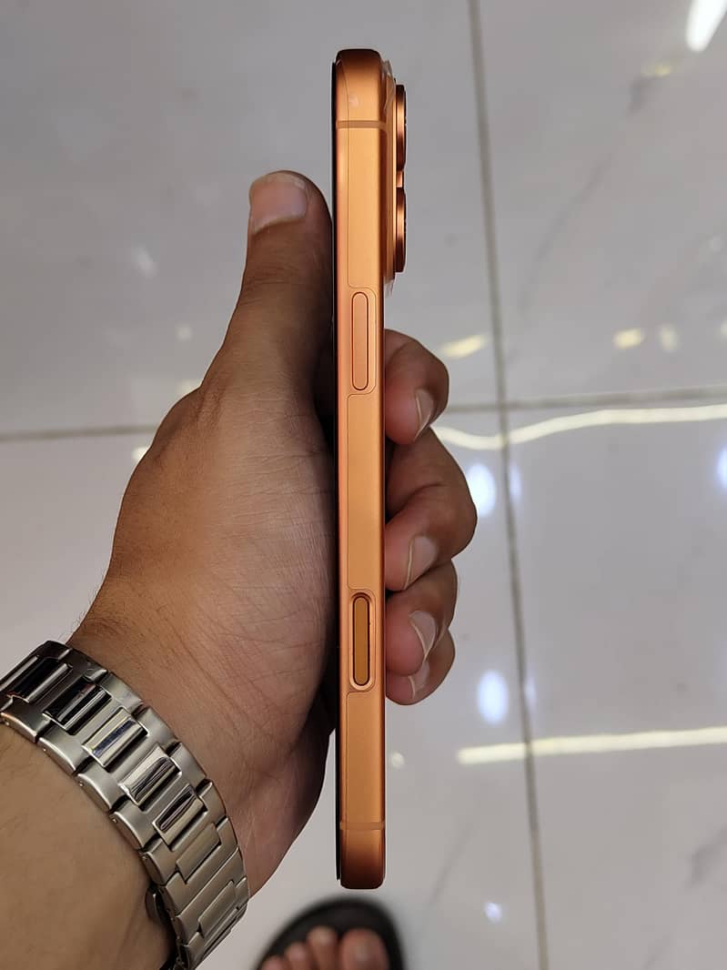 IPHONE 17 PRO MAX 7