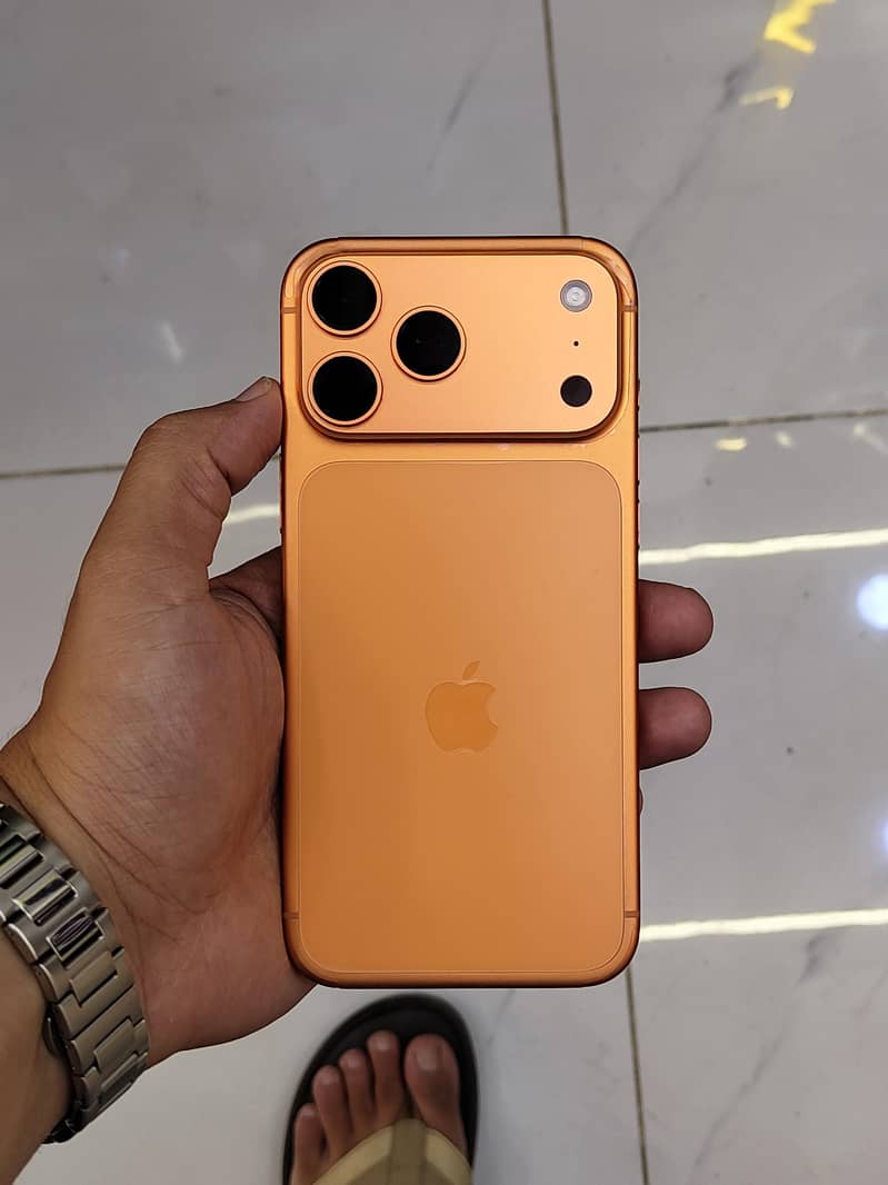 IPHONE 17 PRO MAX 8