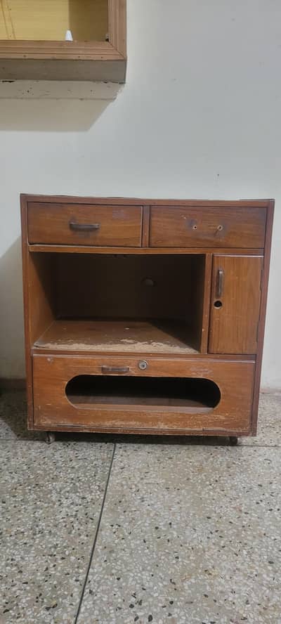 tv trolley for sale. 10/8 condition