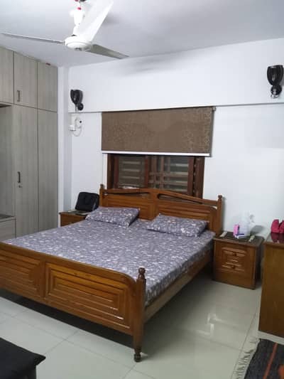 120 Sq. Yrd 2 Bed DD West Open Flat Available on 2nd Floor with Roof | Sweet Line Water | No Load Shedding Vip Block 7 , Gulistan e johar