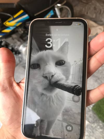 I phone xr convert with 15 pro max 64Gb